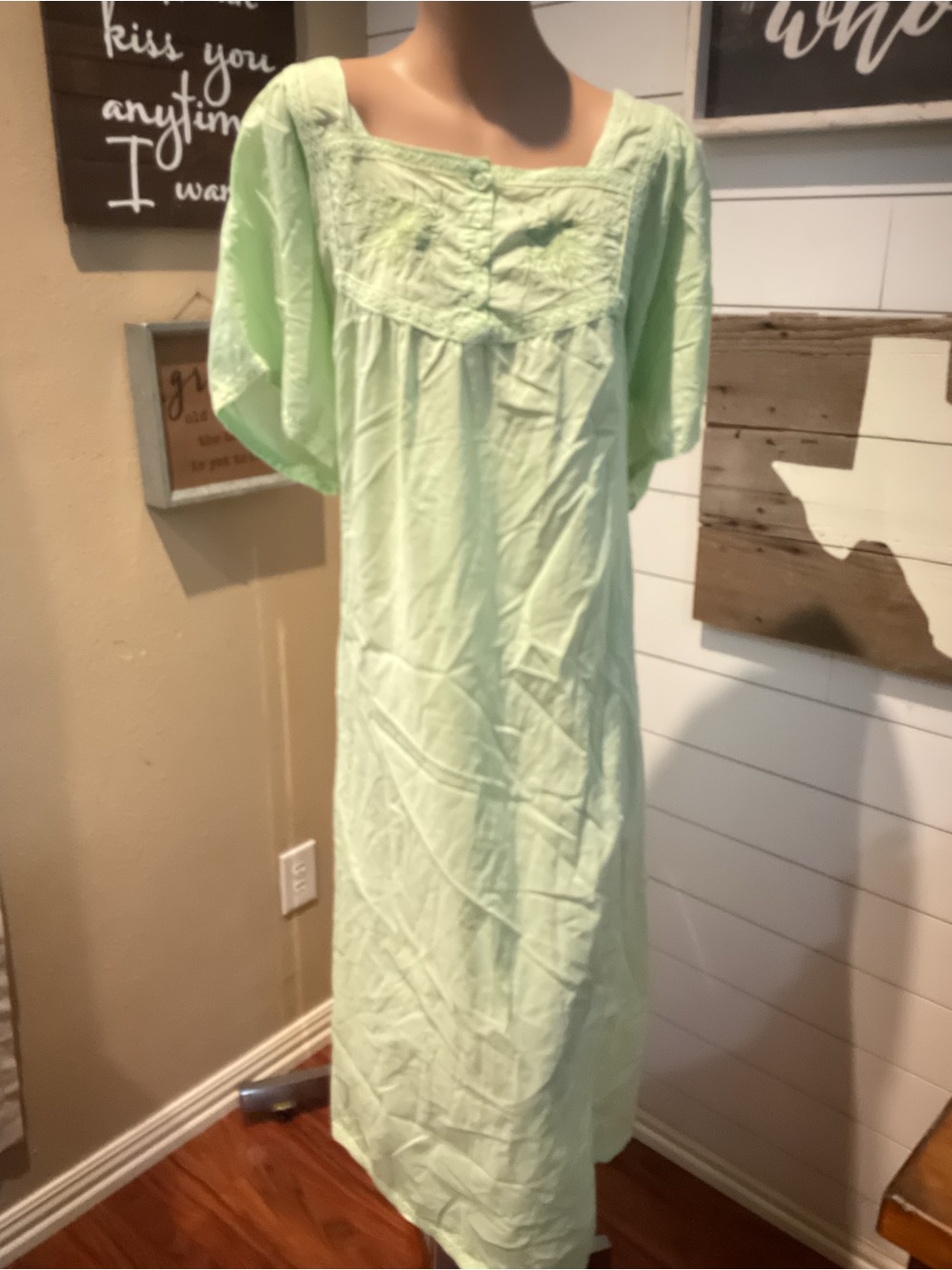 Women’s Light Mint Silhouettes 100% Cotton Lace Nightgown Size 1X EUC